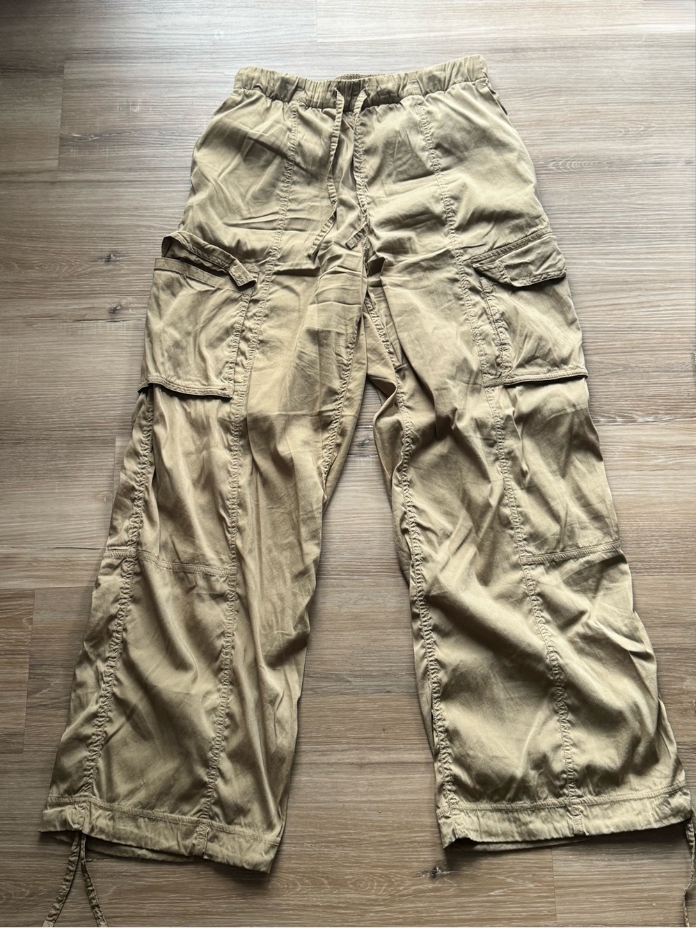 Lululemon Mid-rise Cargo Pant